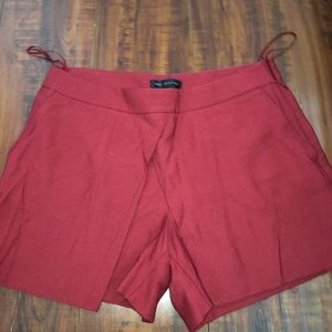 Fancy red short!